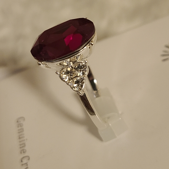 Brilliance Red Ring - Picture 4 of 7